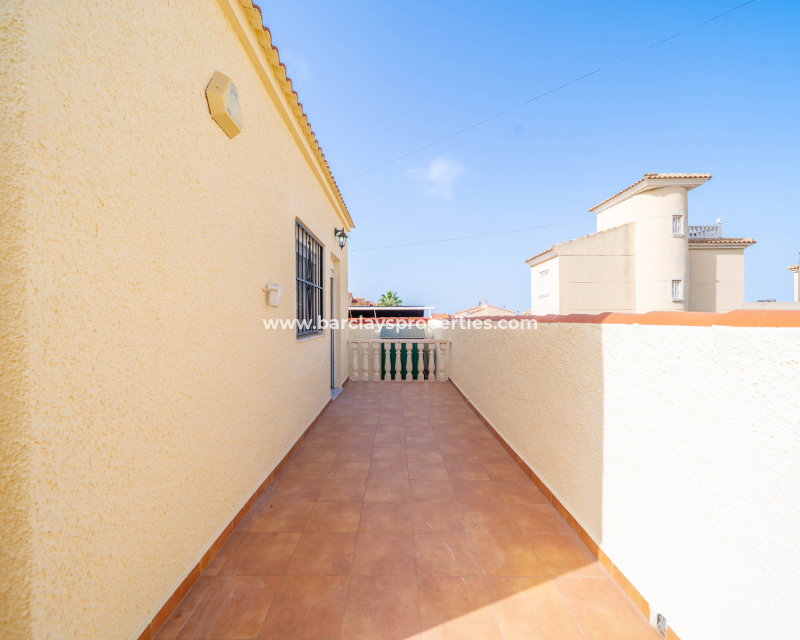 Reventa - Chalet Independiente - Urb. La Marina