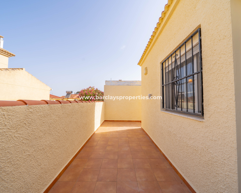 Reventa - Chalet Independiente - Urb. La Marina