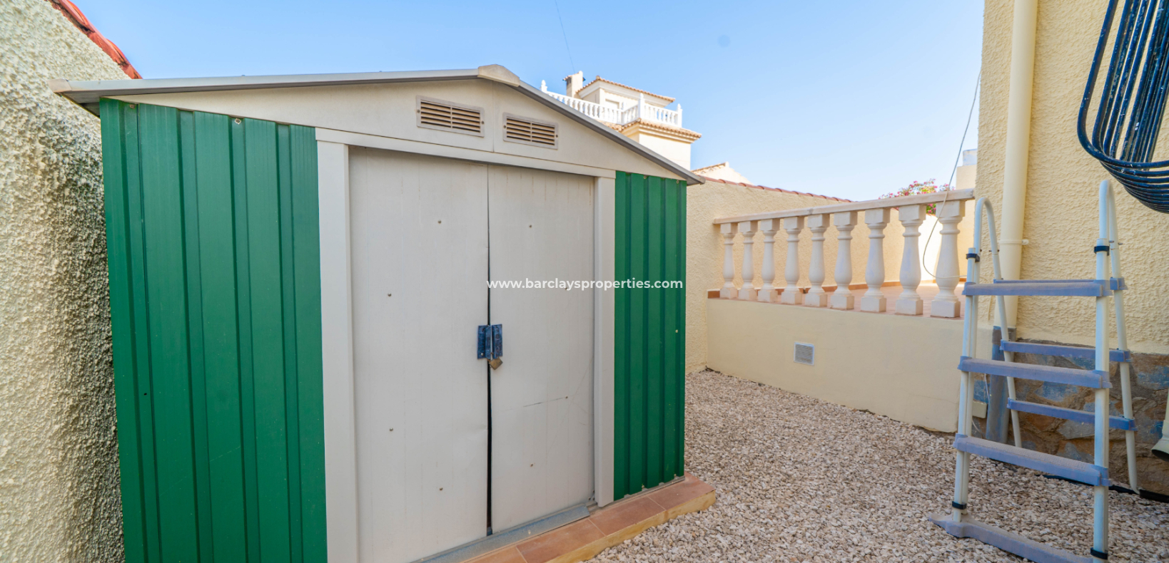 Reventa - Chalet Independiente - Urb. La Marina