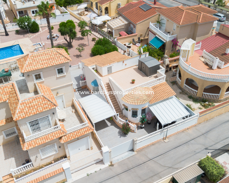 Reventa - Chalet Independiente - Urb. La Marina