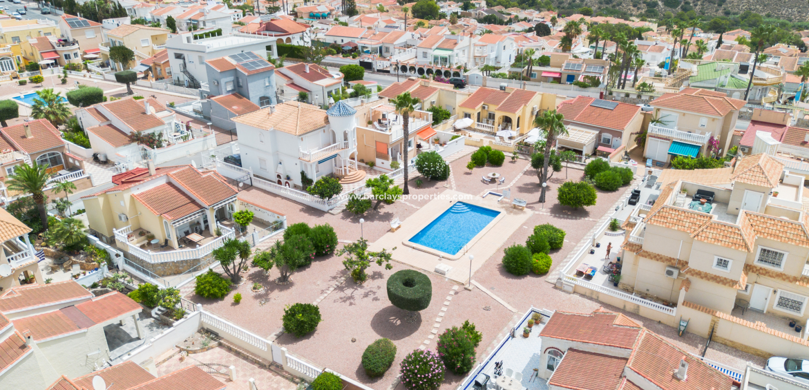 Reventa - Chalet Independiente - Urb. La Marina
