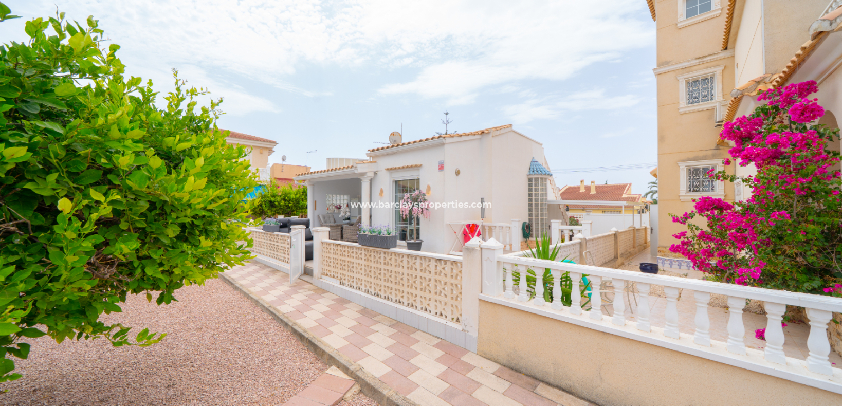 Reventa - Chalet Independiente - Urb. La Marina