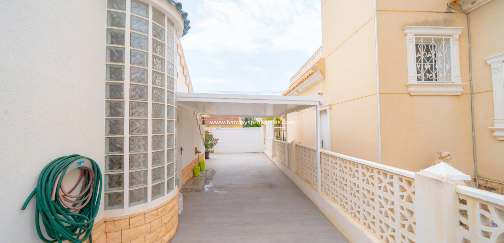 Reventa - Chalet Independiente - Urb. La Marina