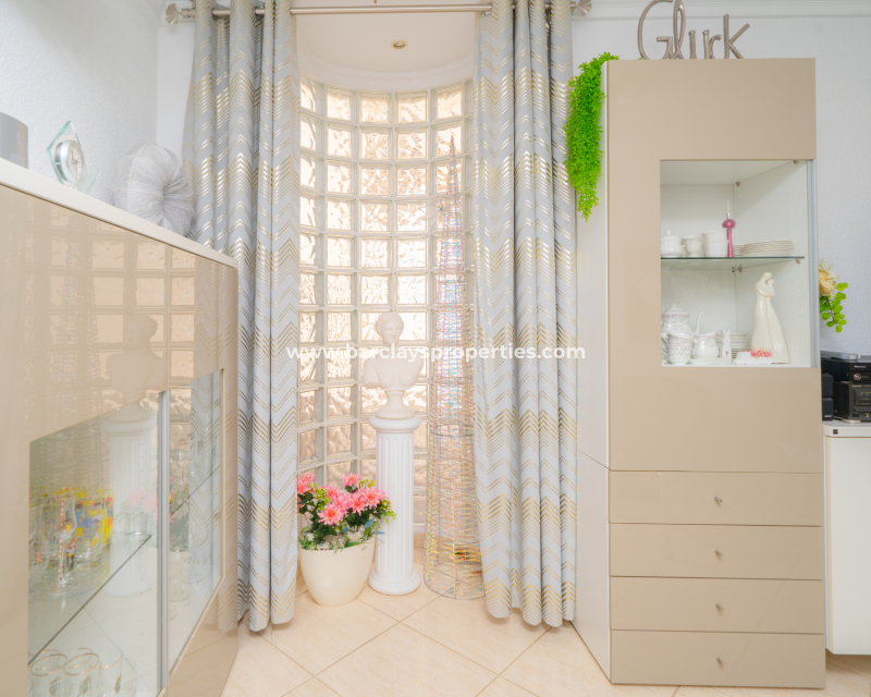 Reventa - Chalet Independiente - Urb. La Marina