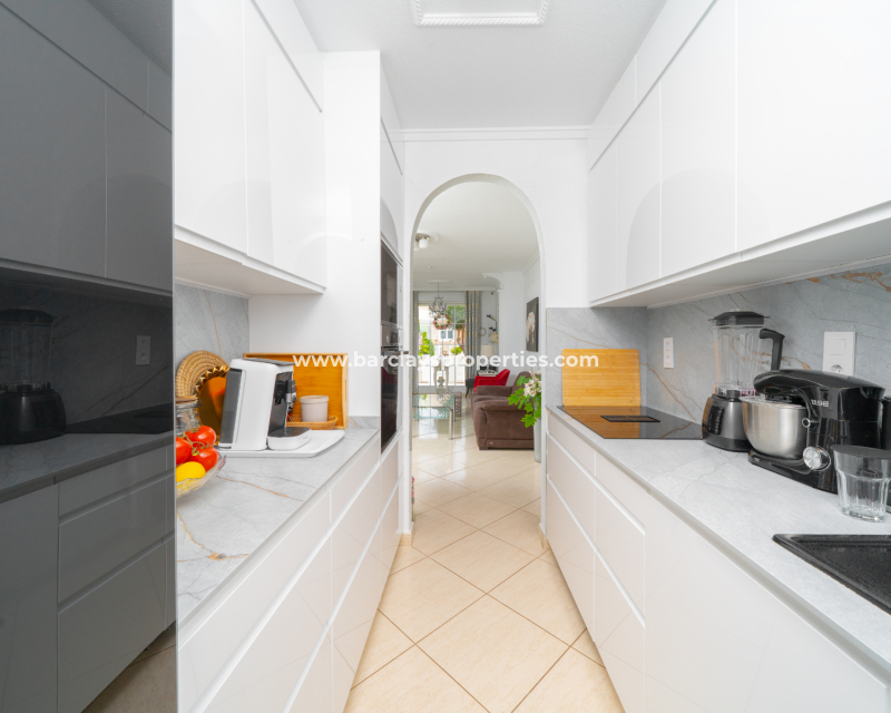 Reventa - Chalet Independiente - Urb. La Marina