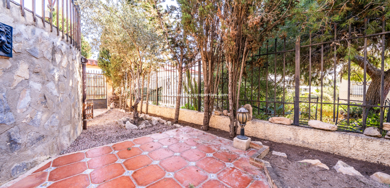 Reventa - Chalet Independiente - Urb. La Marina