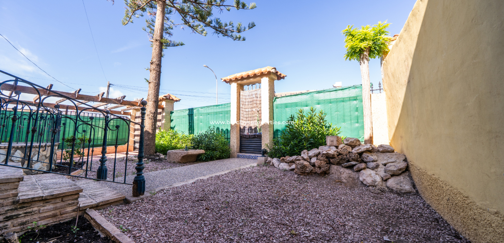Reventa - Chalet Independiente - Urb. La Marina