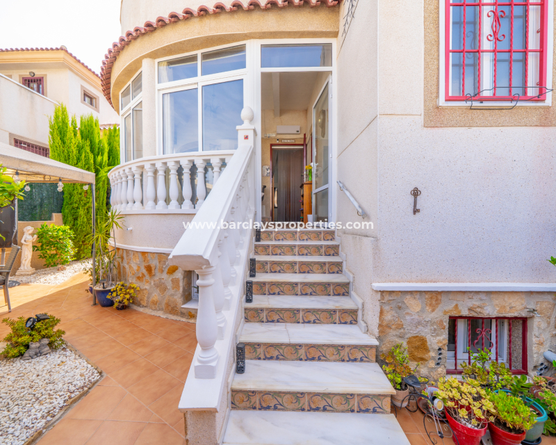 Reventa - Chalet Independiente - Urb. La Marina
