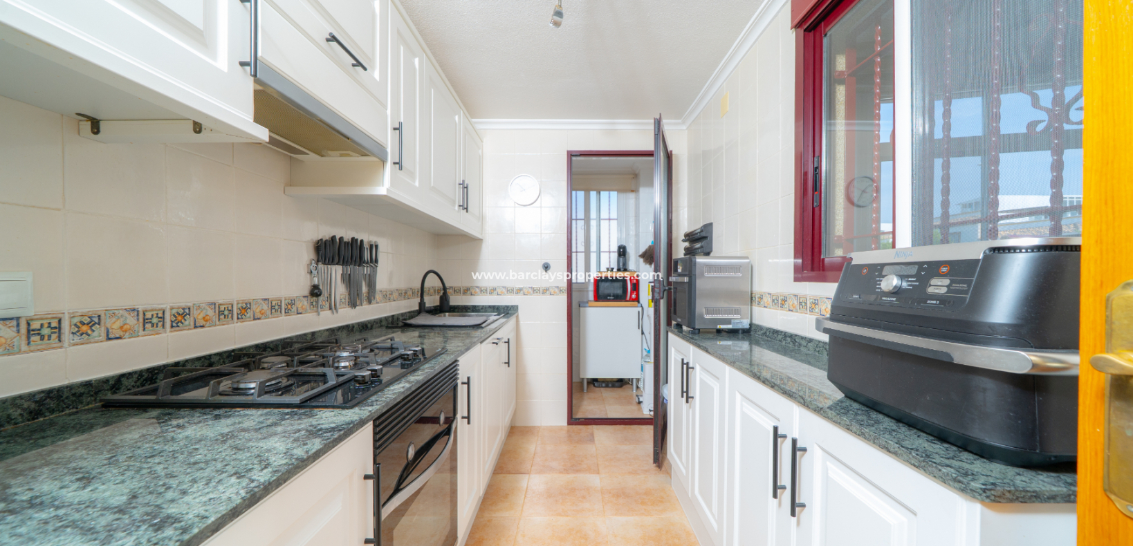 Reventa - Chalet Independiente - Urb. La Marina