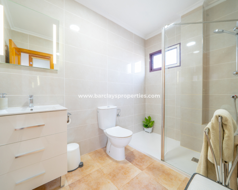 Reventa - Chalet Independiente - Urb. La Marina