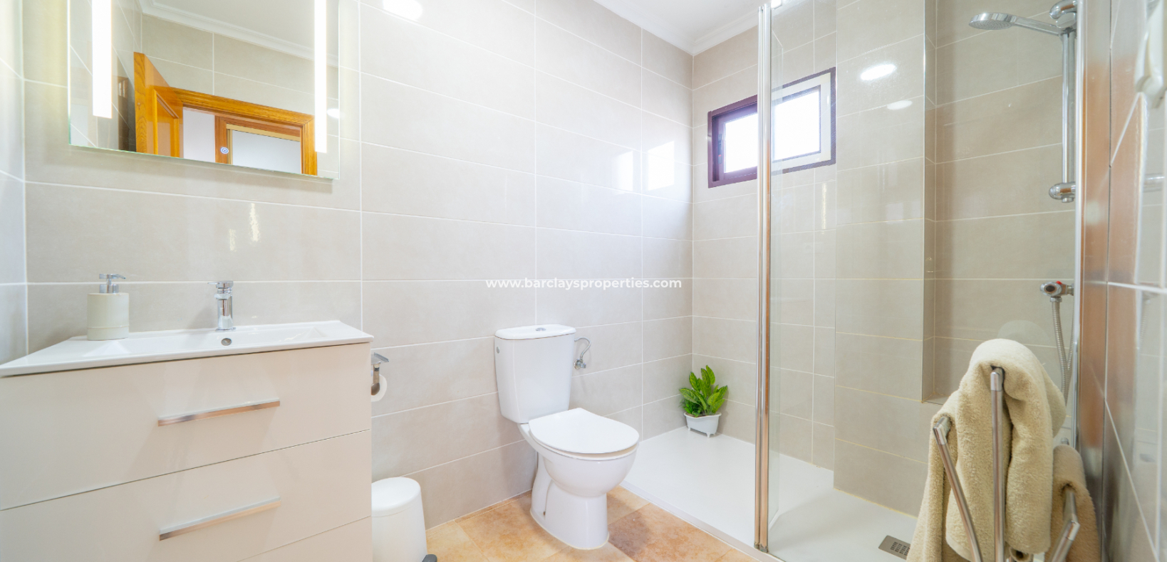Reventa - Chalet Independiente - Urb. La Marina