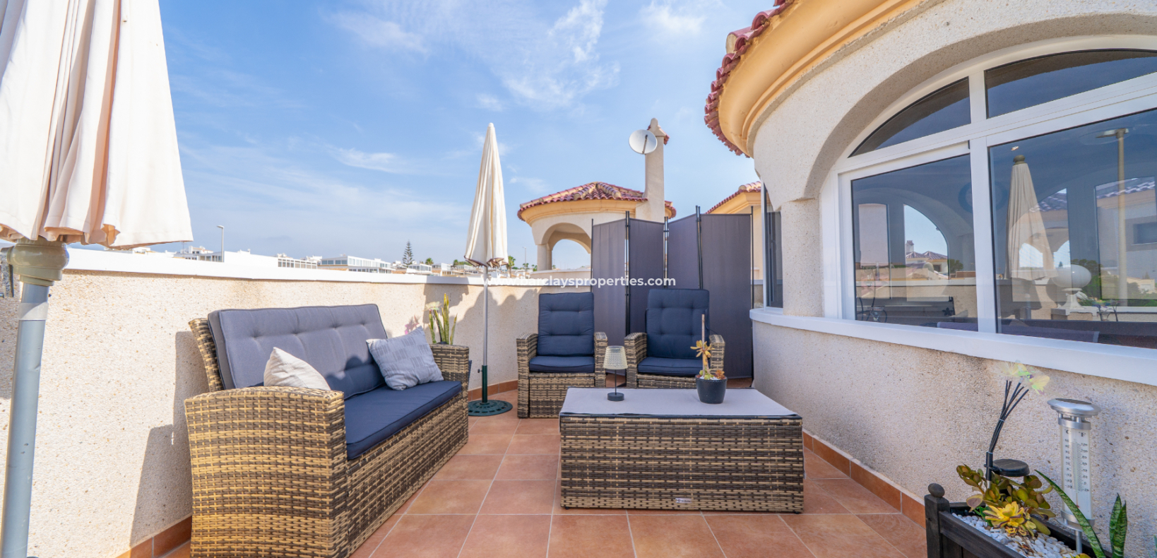 Reventa - Chalet Independiente - Urb. La Marina
