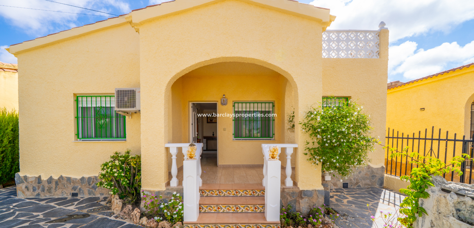 Reventa - Chalet Independiente - Urb. La Marina