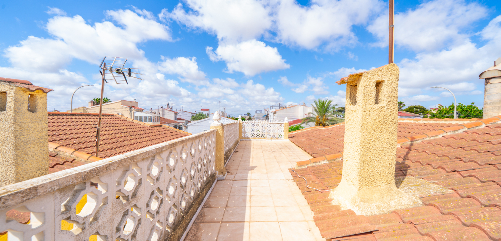 Reventa - Chalet Independiente - Urb. La Marina