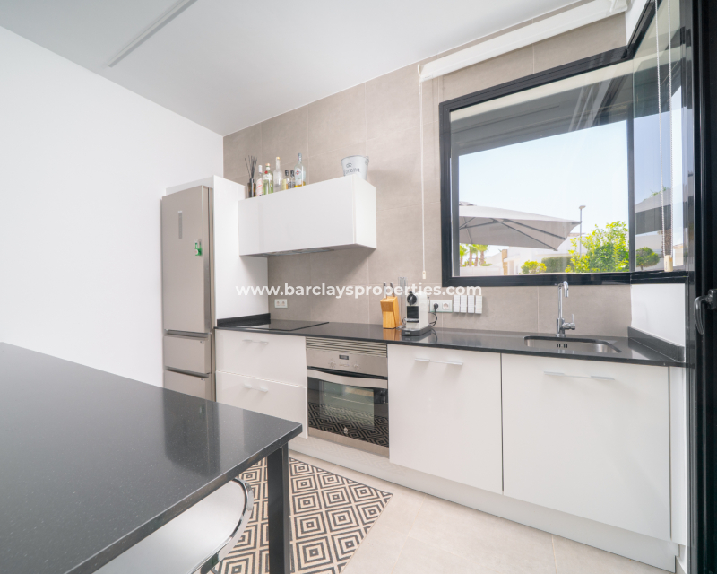 Reventa - Chalet Independiente - Urb. La Marina