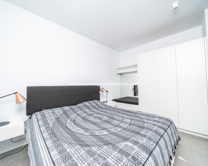 Reventa - Chalet Independiente - Urb. La Marina