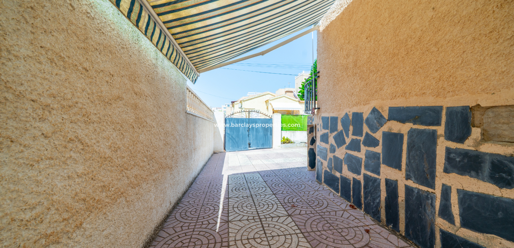 Reventa - Chalet Independiente - Urb. La Marina