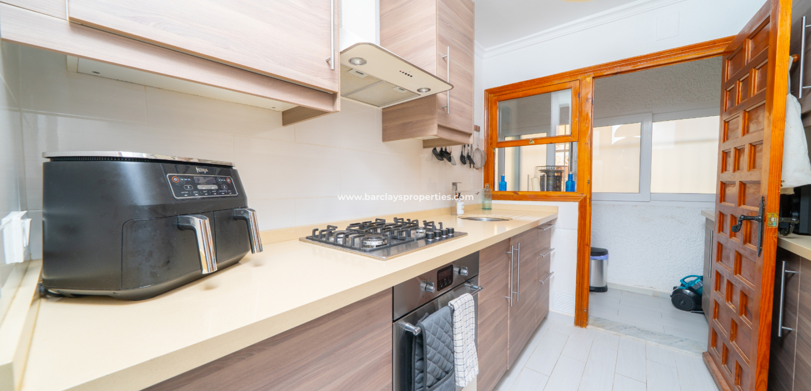 Reventa - Chalet Independiente - Urb. La Marina
