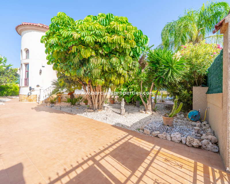 Reventa - Chalet Independiente - Urb. La Marina