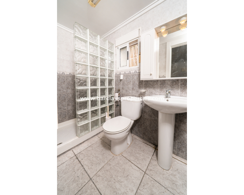 Reventa - Chalet Independiente - Urb. La Marina