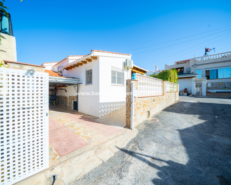 Reventa - Chalet Independiente - Urb. La Marina