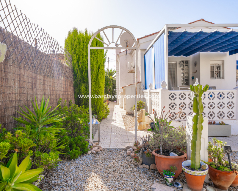 Reventa - Chalet Independiente - Urb. La Marina