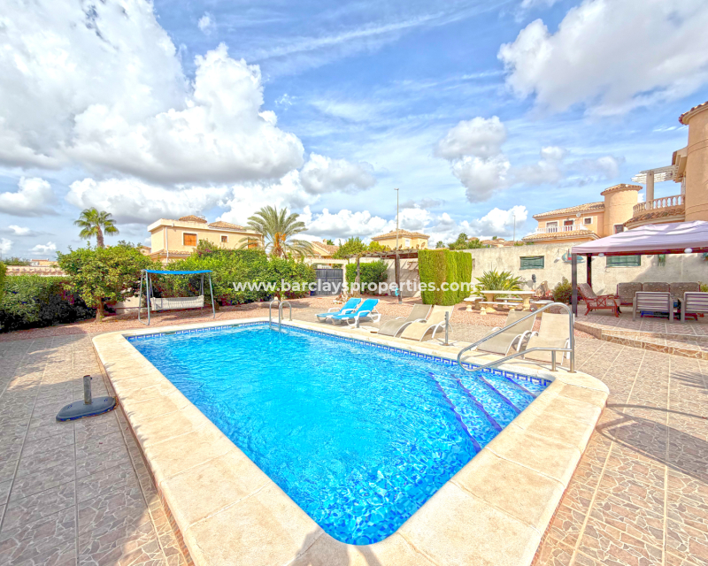 Reventa - Chalet Independiente - Urb. La Marina