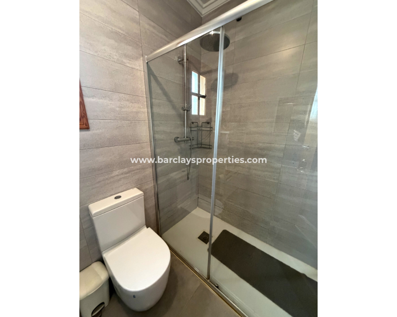 Reventa - Chalet Independiente - Urb. La Marina