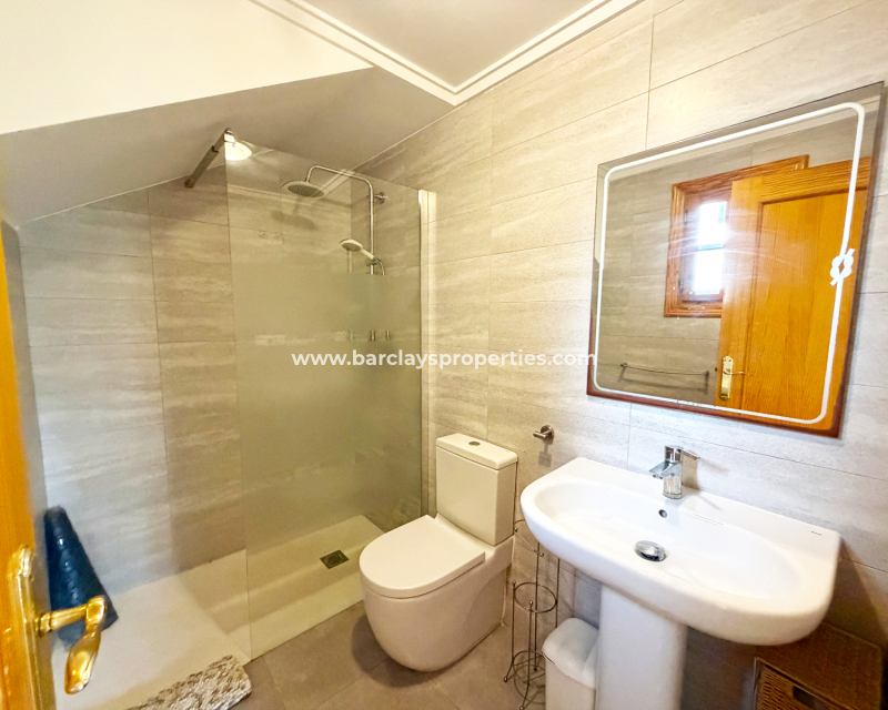 Reventa - Chalet Independiente - Urb. La Marina