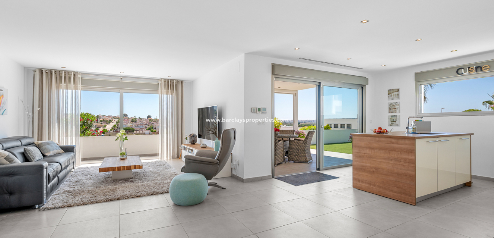 Reventa - Chalet Independiente - Urb. La Marina