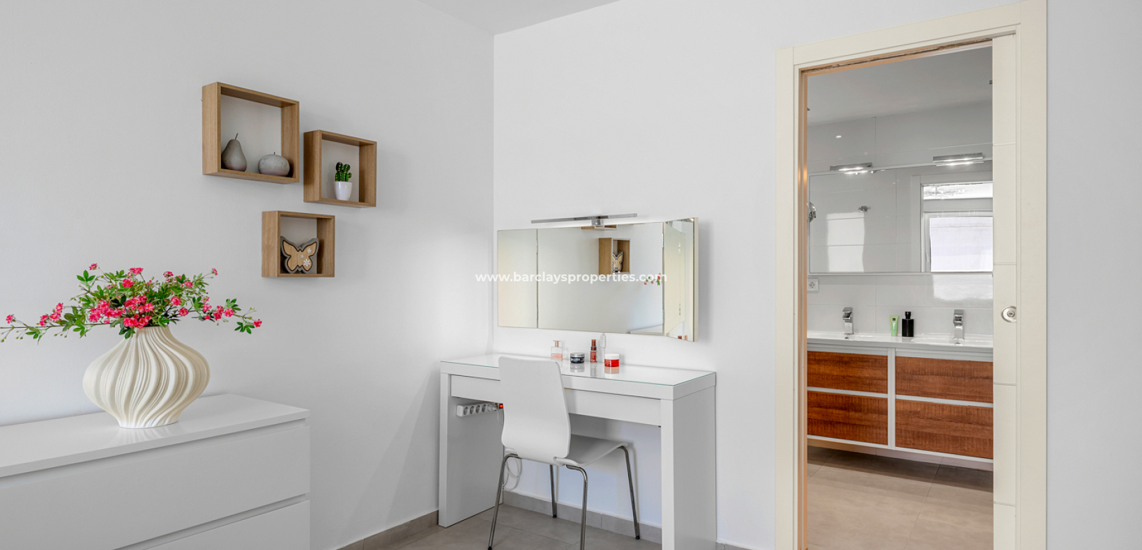 Reventa - Chalet Independiente - Urb. La Marina