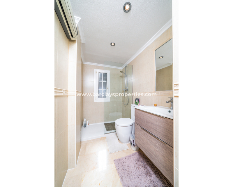 Reventa - Chalet Independiente - Urb. La Marina