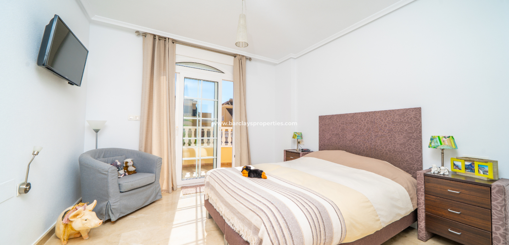 Reventa - Chalet Independiente - Urb. La Marina