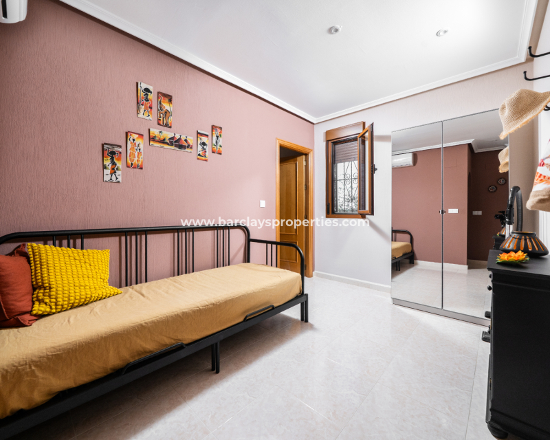 Reventa - Chalet Independiente - Urb. La Marina