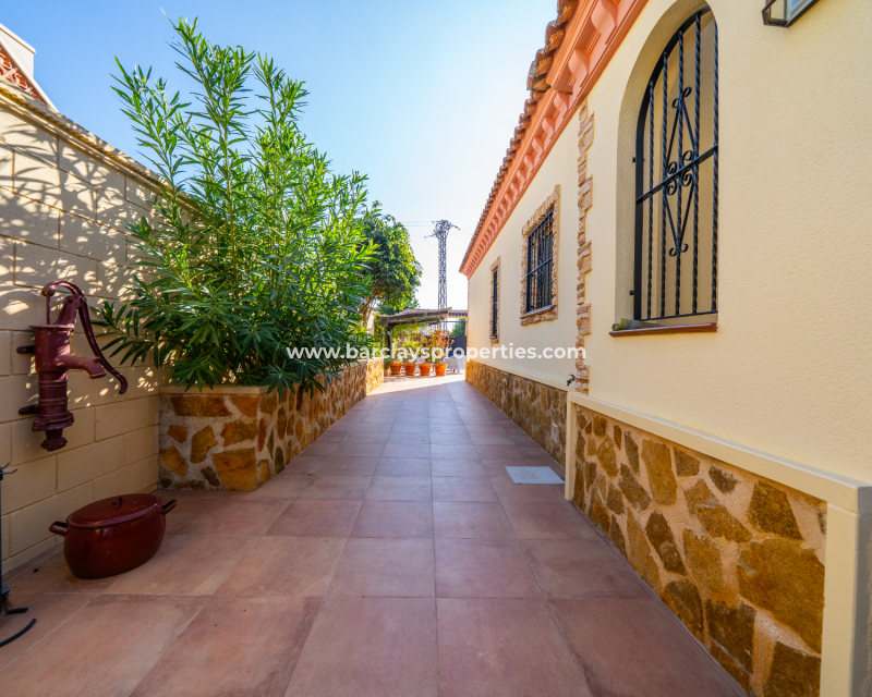 Reventa - Chalet Independiente - Urb. La Marina