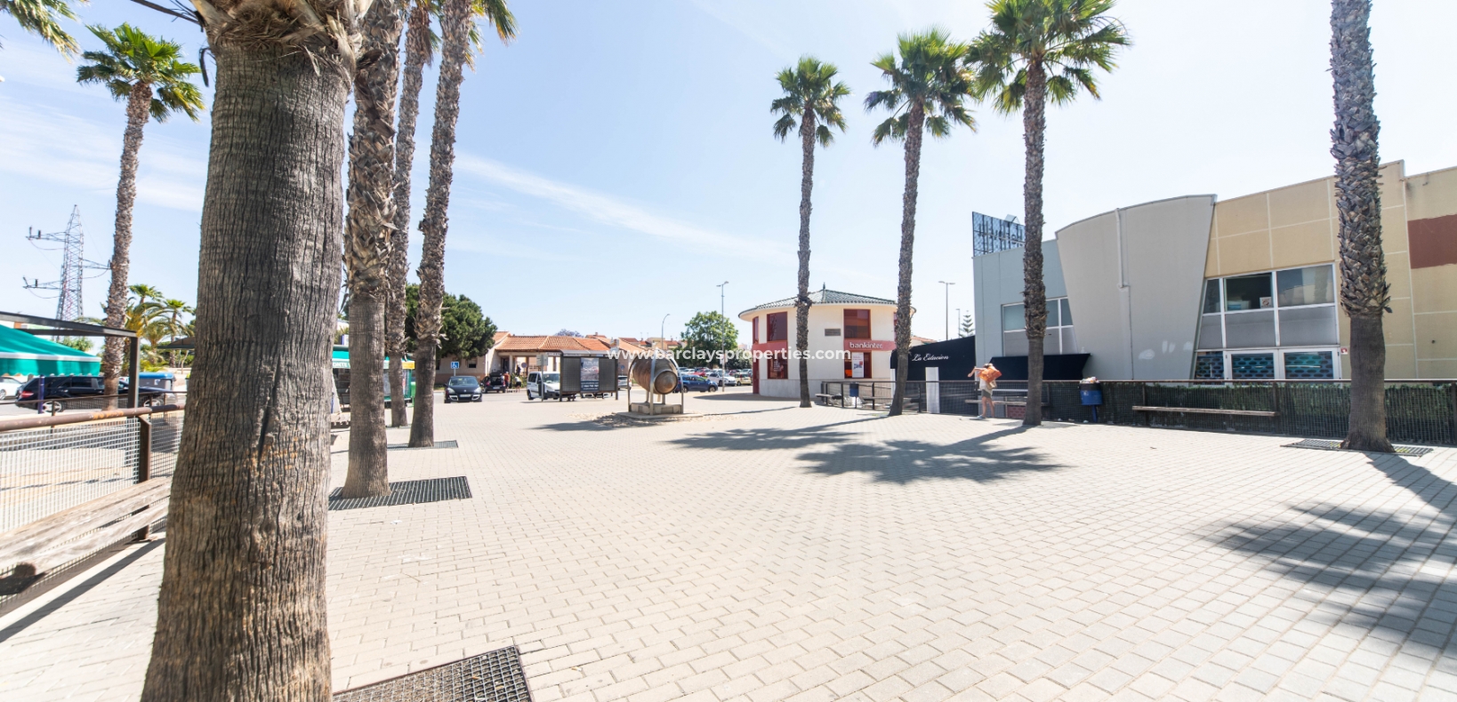 Reventa - Local Comercial - Urb. La Marina