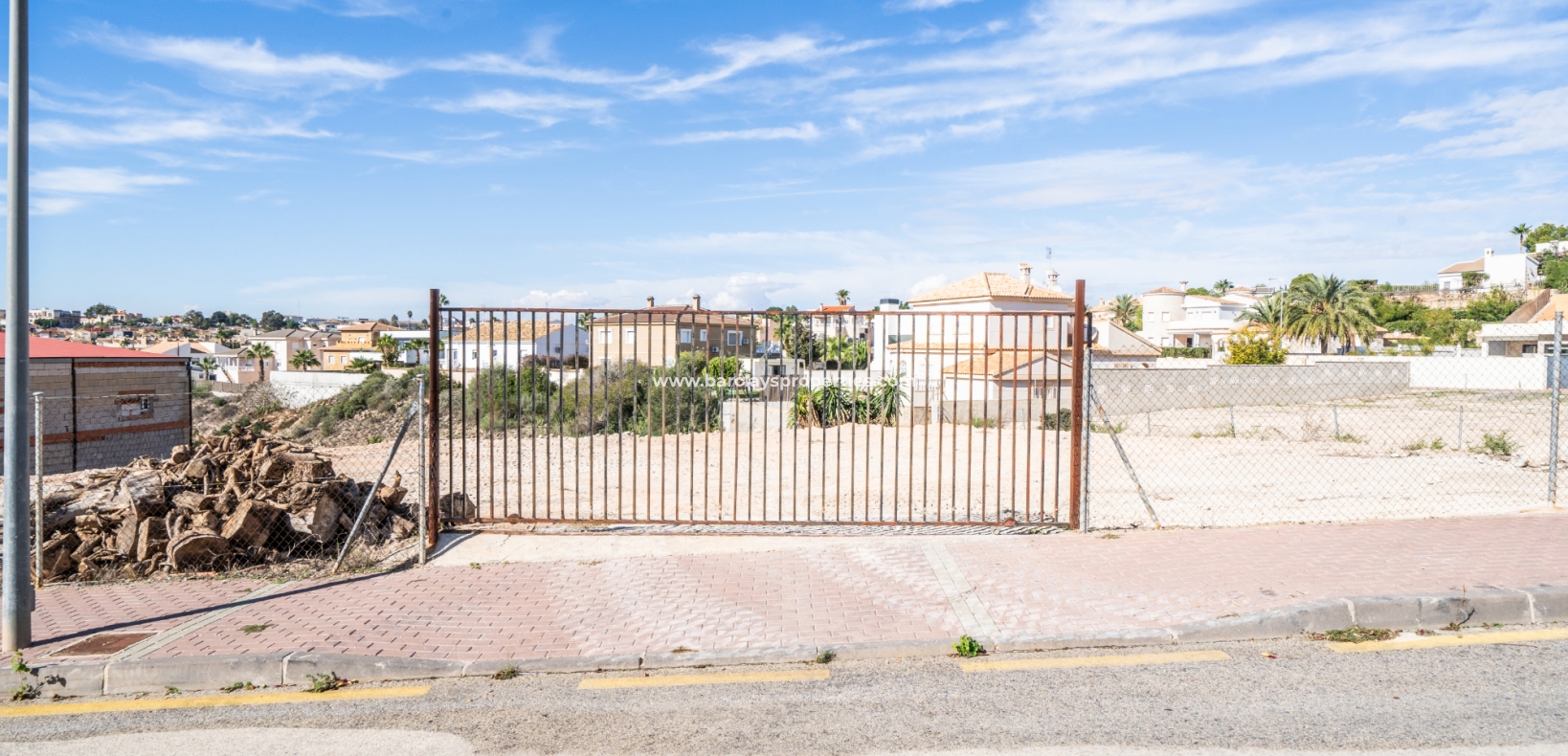 Reventa - Terreno - Urb. La Marina