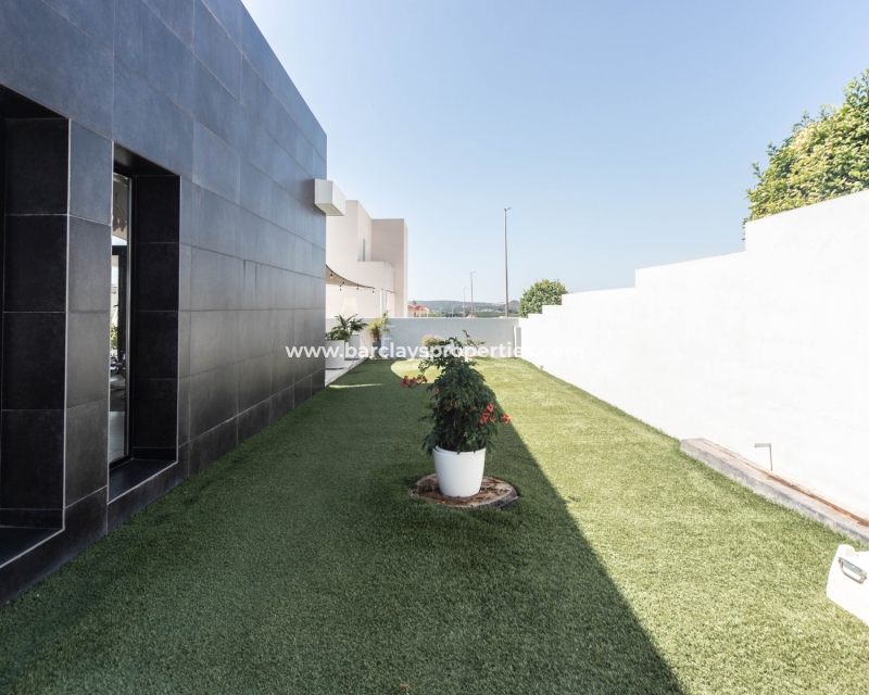 Revente - Maison Individuelle - Urb. La Marina