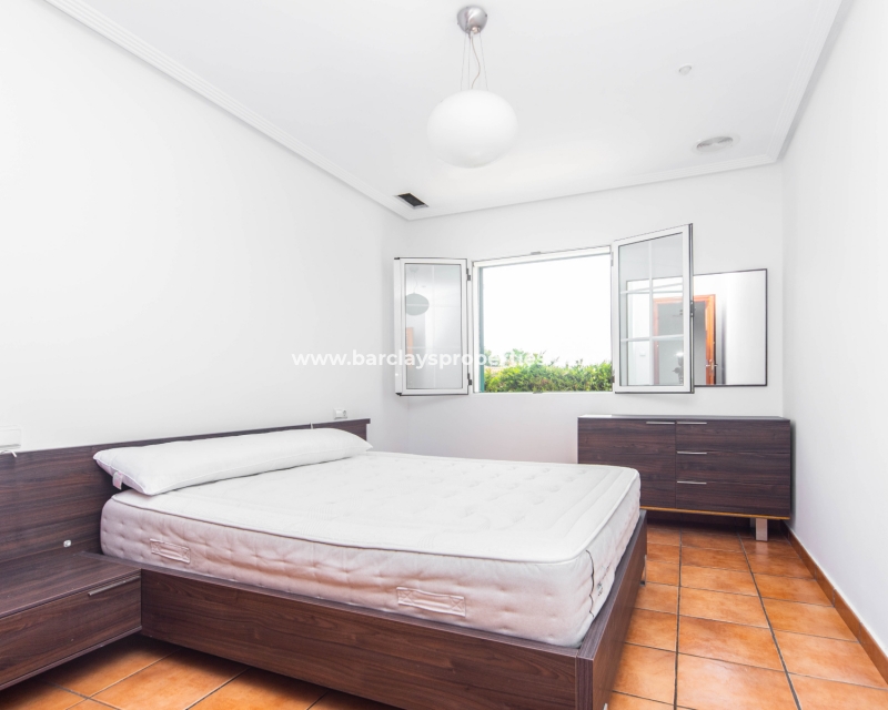 Revente - Maison Individuelle - Urb. La Marina