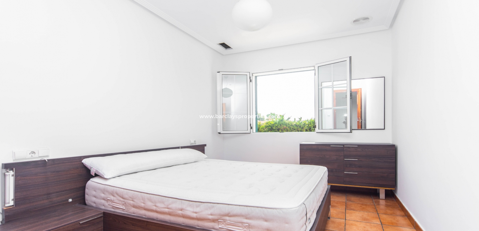 Revente - Maison Individuelle - Urb. La Marina