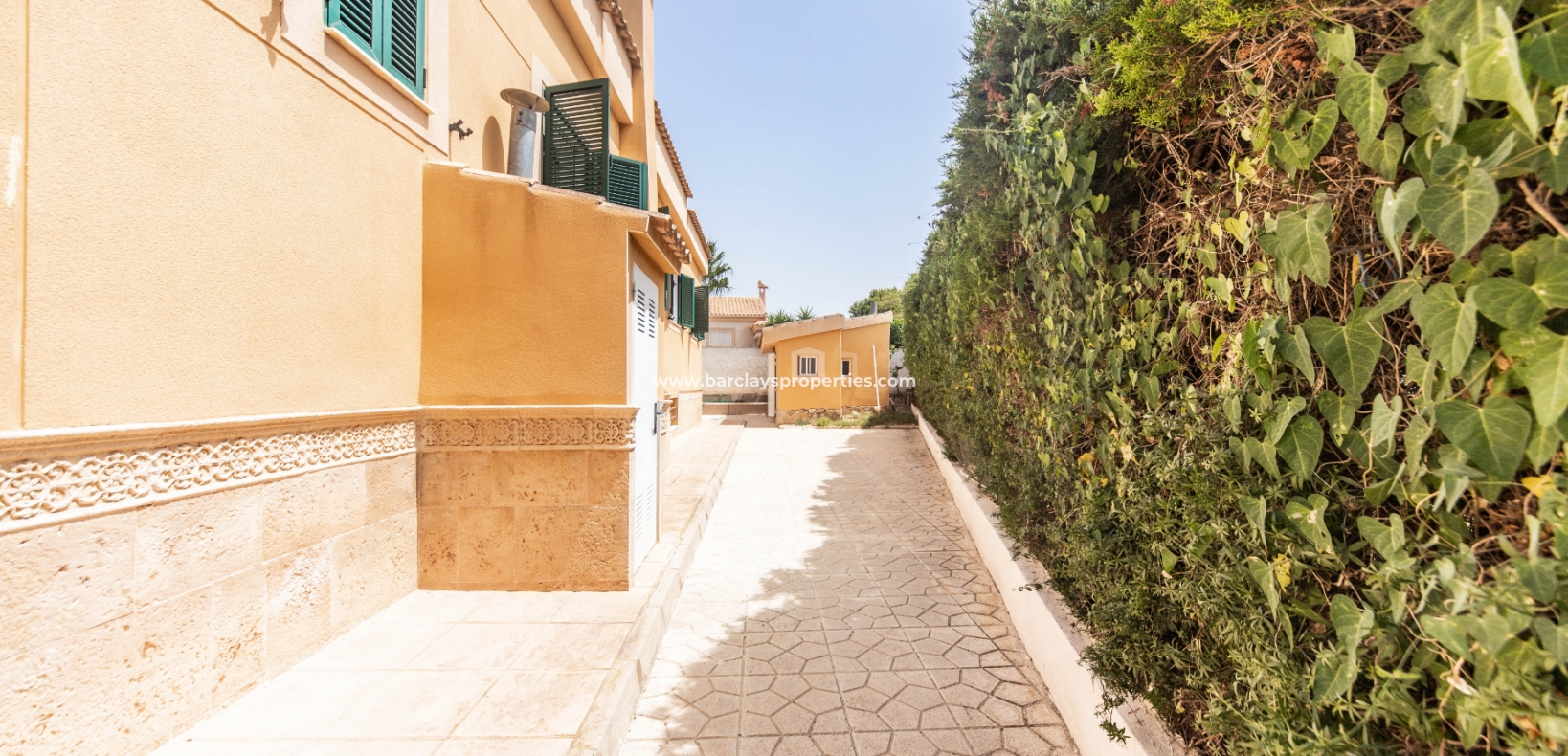 Revente - Maison Individuelle - Urb. La Marina