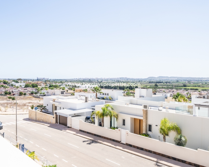 Revente - Maison Individuelle - Urb. La Marina