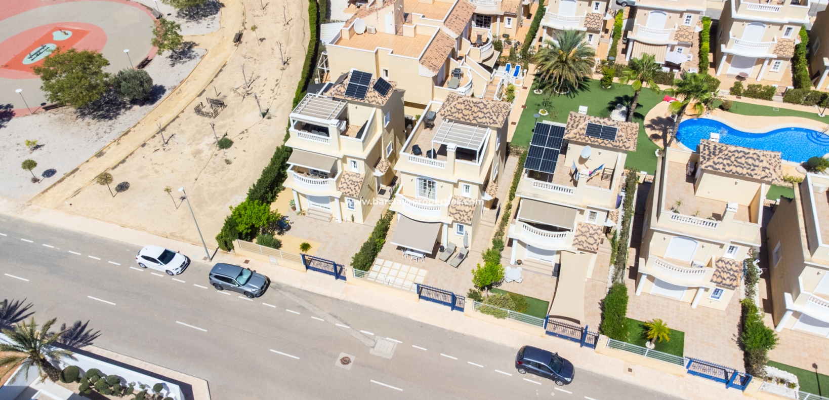 Revente - Maison Individuelle - Urb. La Marina