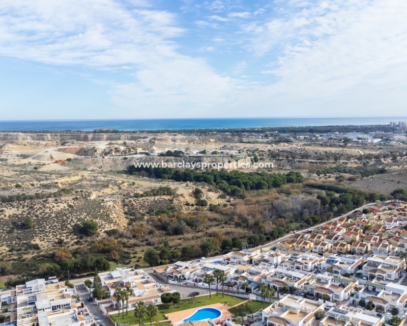 Revente - Maison Individuelle - Urb. La Marina