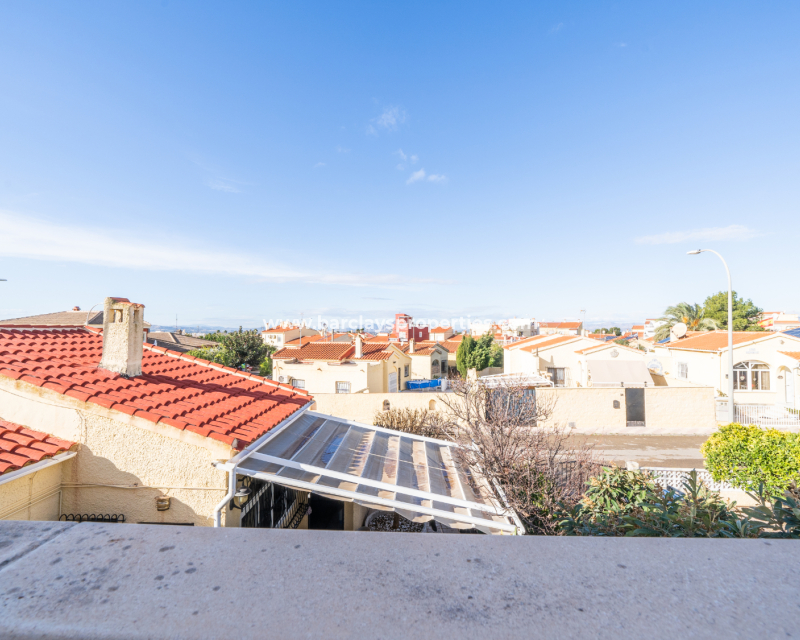 Revente - Maison Individuelle - Urb. La Marina