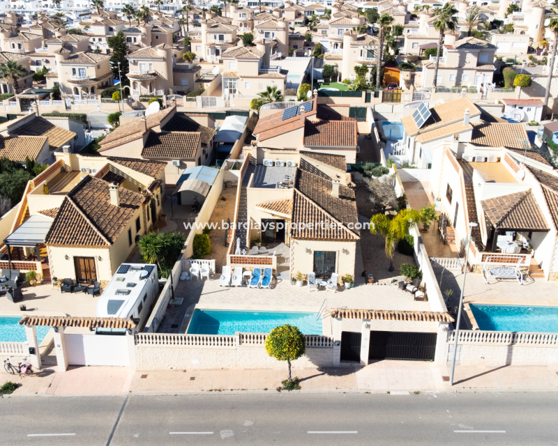 Revente - Maison Individuelle - Urb. La Marina