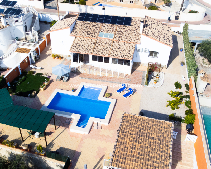 Revente - Maison Individuelle - Urb. La Marina