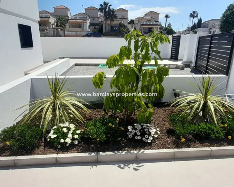 Revente - Maison Individuelle - Urb. La Marina