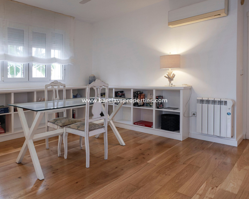 Revente - Maison Individuelle - Urb. La Marina