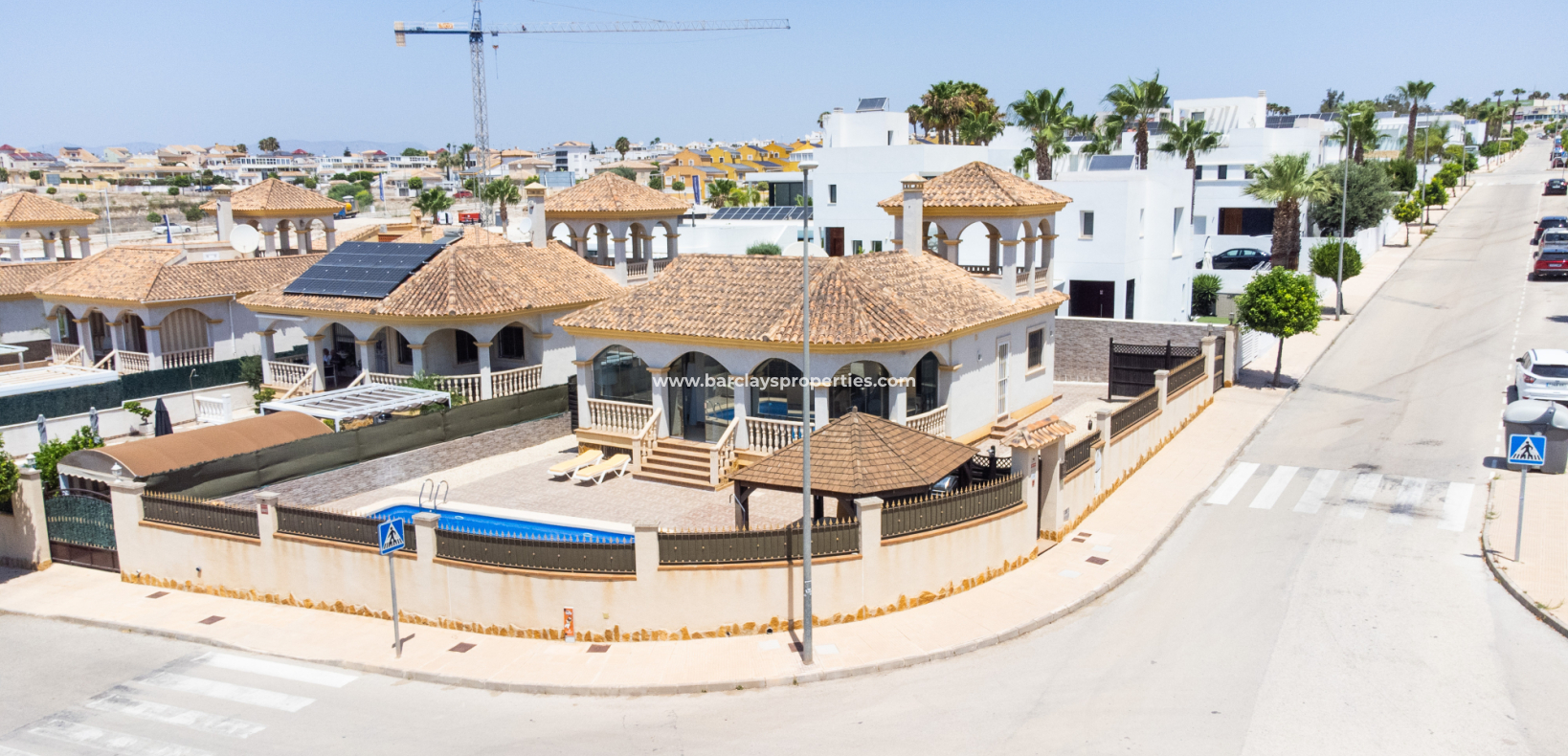 Revente - Maison Individuelle - Urb. La Marina